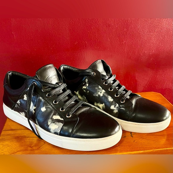 Badgley Mischka Other - Badgley Mischka Men Athletic Shoes Sneakers Black White Design print size 10
